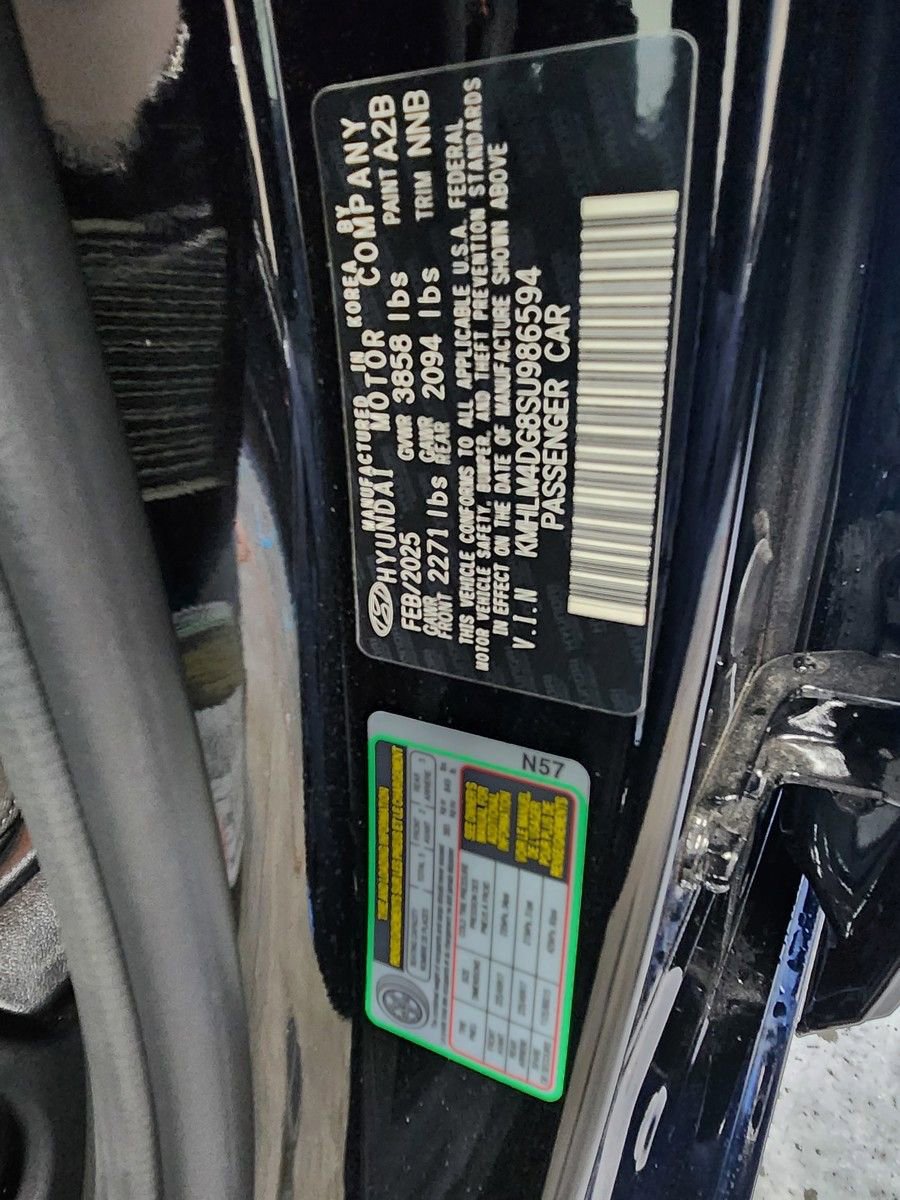 Certified 2025 Hyundai Elantra Sport image 31