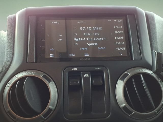 Used 2014 Jeep Wrangler Sport AWD/4WD image 16