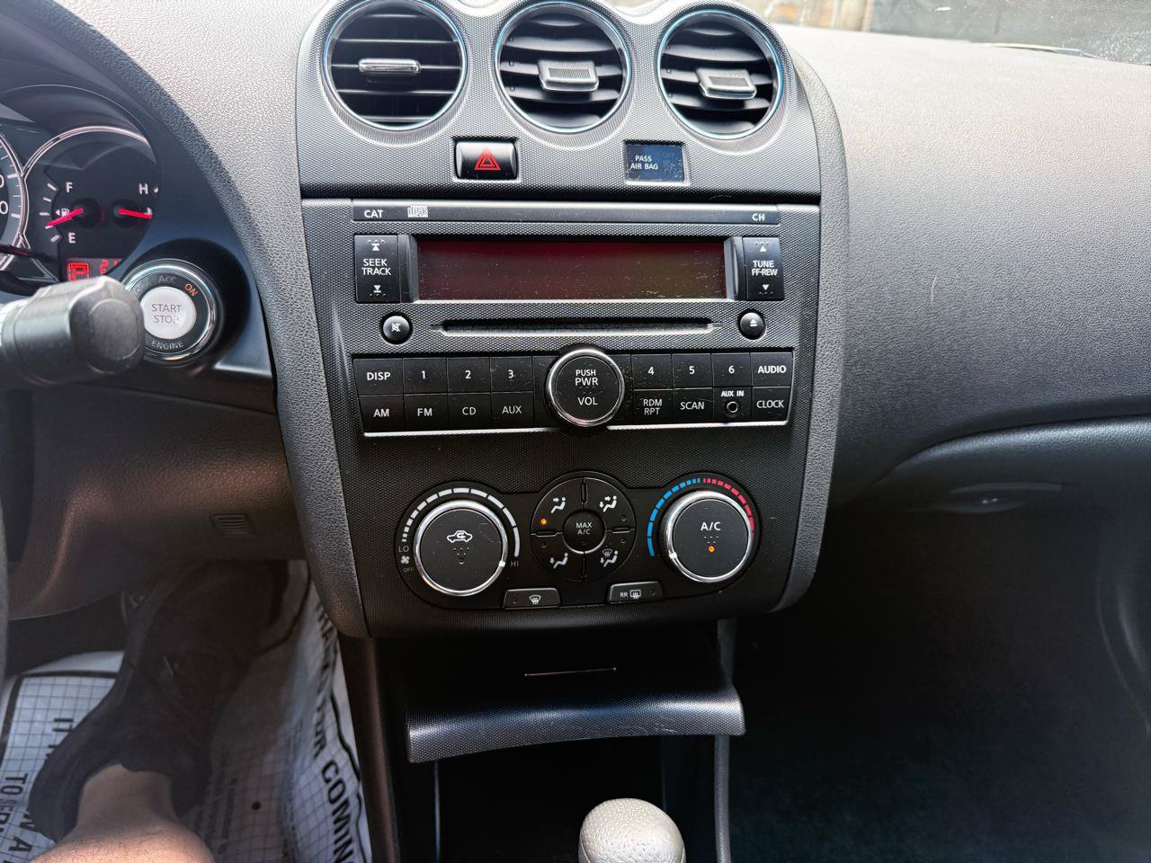 Used 2010 Nissan Altima 2.5 S FWD image 10