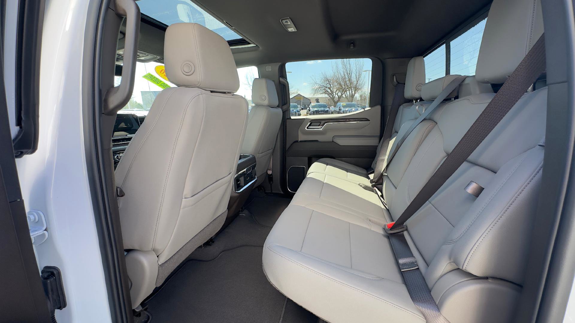 New 2026 GMC Sierra 1500 SLT w/ SLT Premium Plus Package image 7