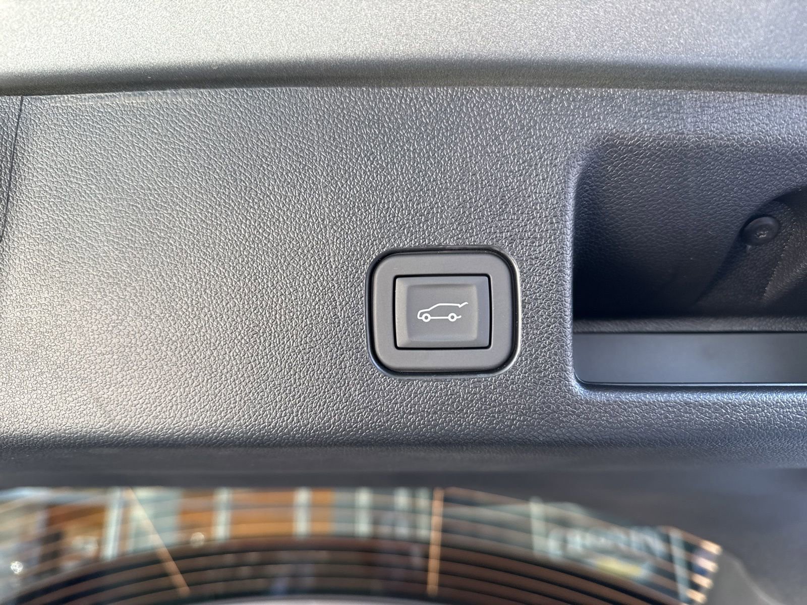 New 2026 Chevrolet Equinox EV LT image 12