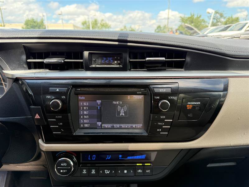 Used 2014 Toyota Corolla LE FWD image 35