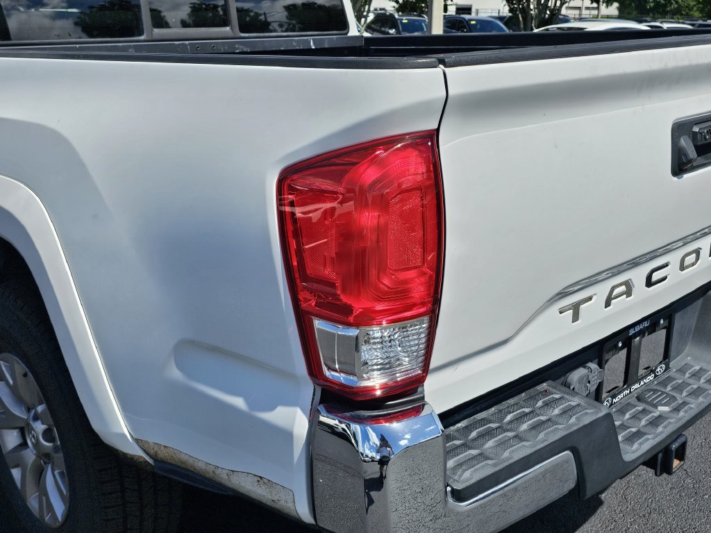 Used 2017 Toyota Tacoma SR5 w/ Tow Package RWD image 7