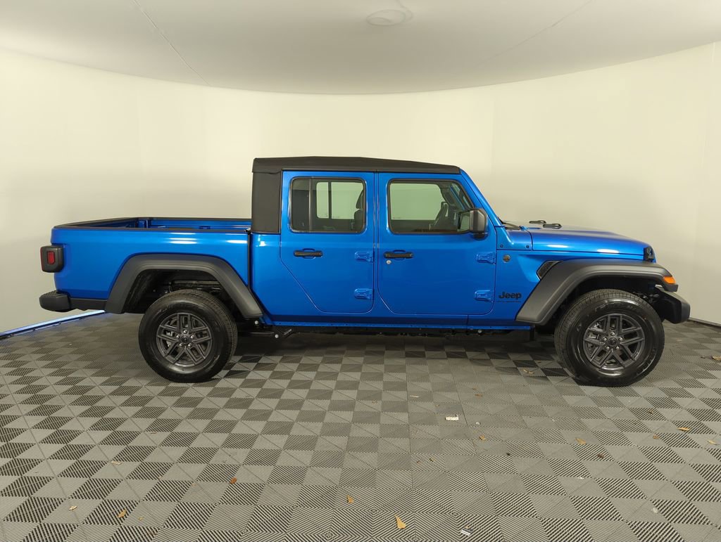 New 2026 Jeep Gladiator Sport AWD/4WD image 4