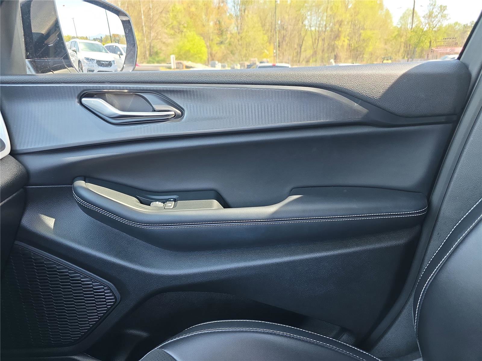 Used 2024 Jeep Grand Cherokee Altitude image 23