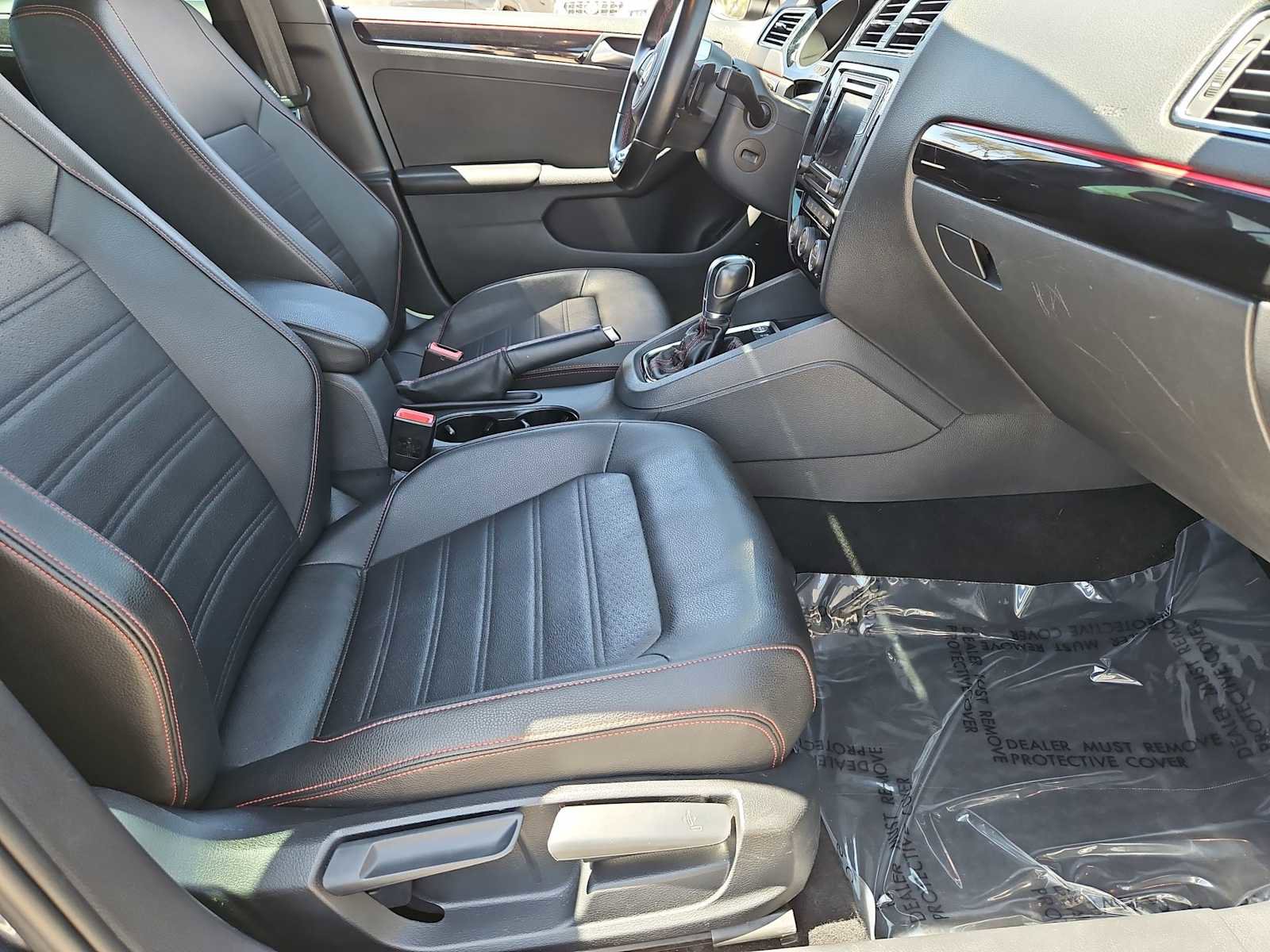 Used 2017 Volkswagen Jetta GLI FWD image 22