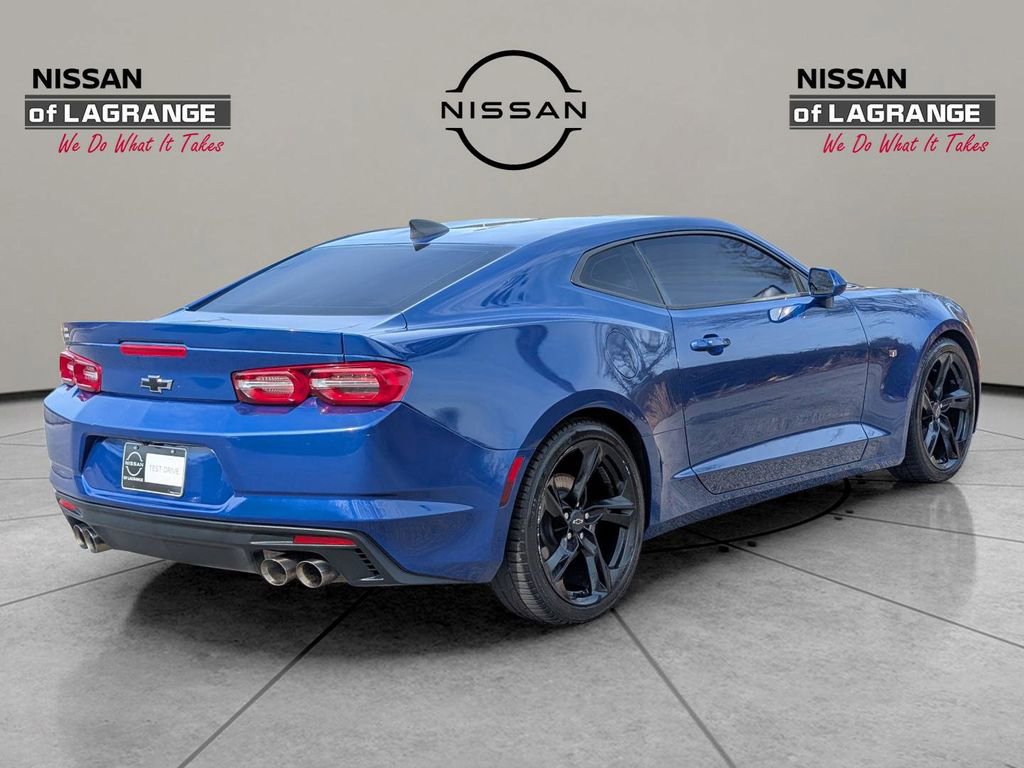 Used 2020 Chevrolet Camaro LT w/ Technology Package RWD image 5