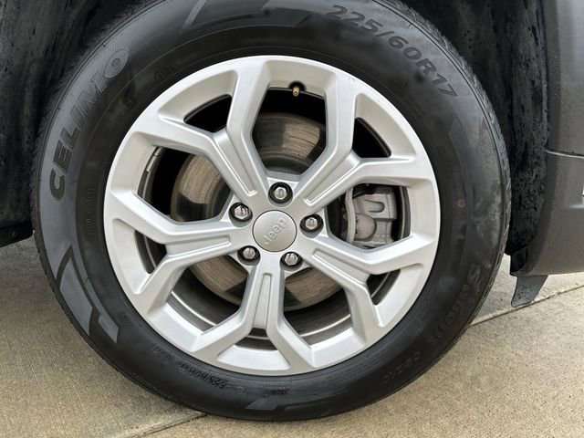 Used 2024 Jeep Compass Latitude image 21