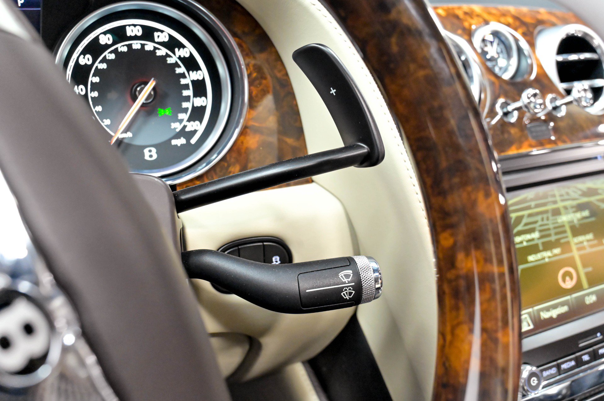 Used 2015 Bentley Flying Spur W12 AWD/4WD image 75