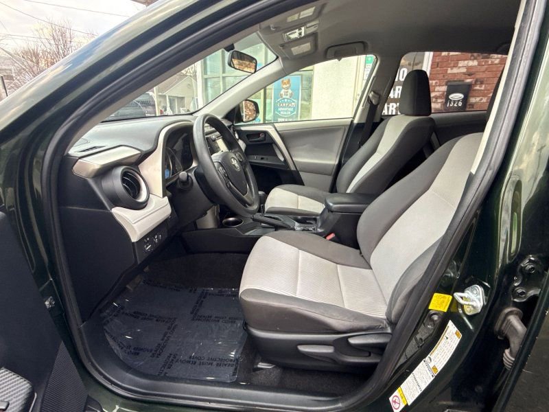 Used 2013 Toyota RAV4 LE image 8
