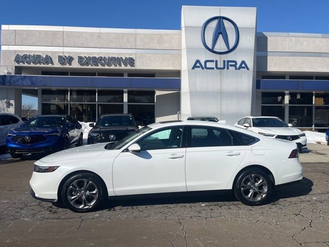 Used 2023 Honda Accord EX-L image 3