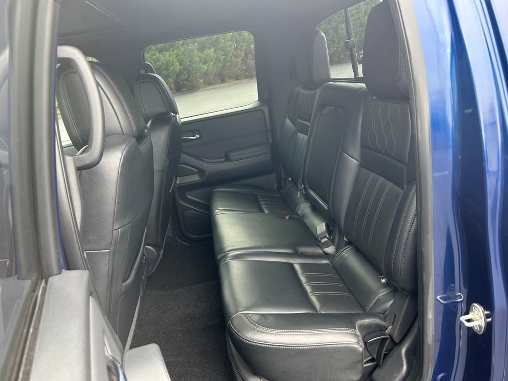 Used 2022 Nissan Frontier PRO-4X w/ Pro-4X Premium Package image 10