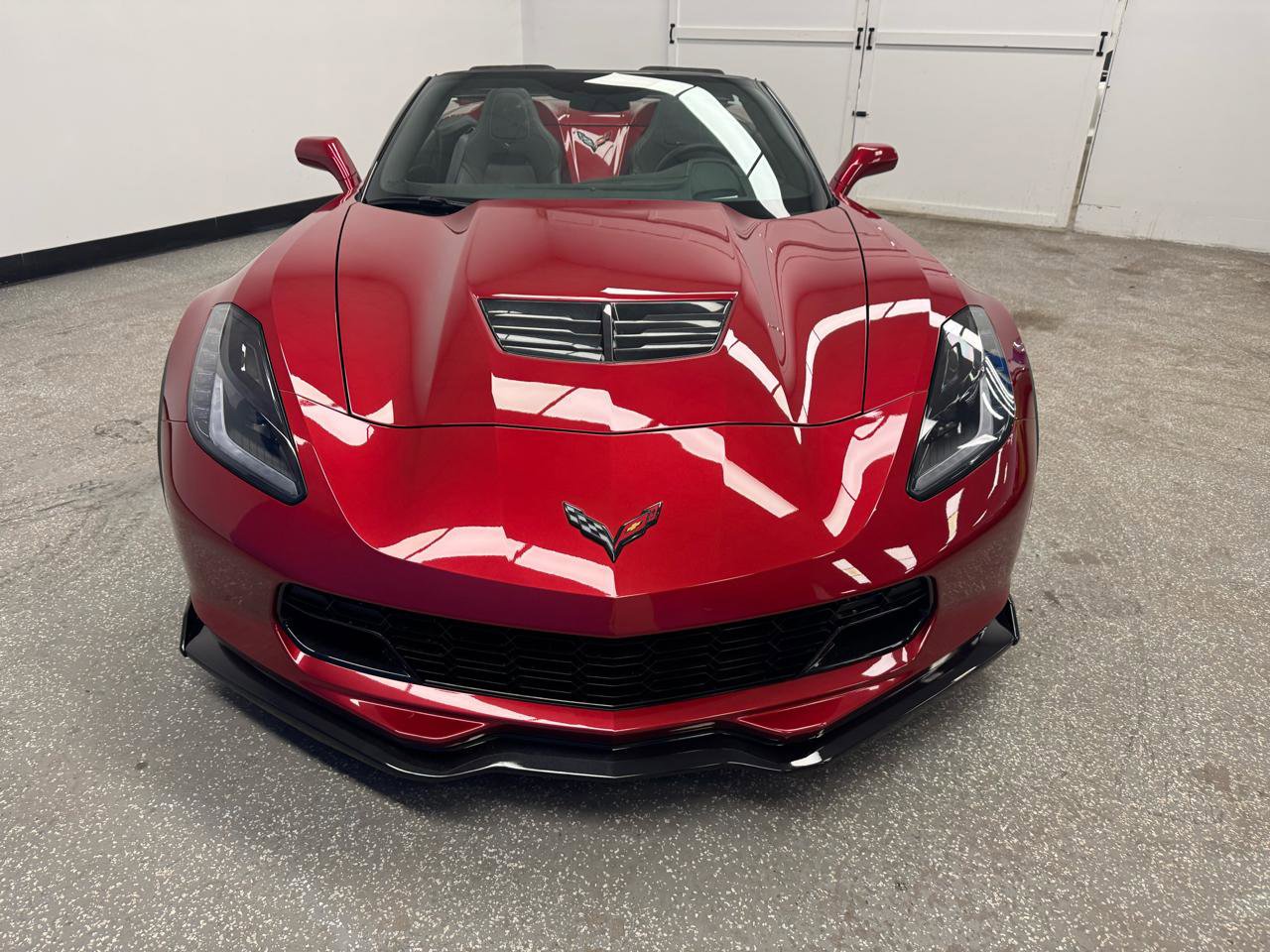 Used 2015 Chevrolet Corvette Z06 w/ 3LZ Preferred Equipment Group image 2