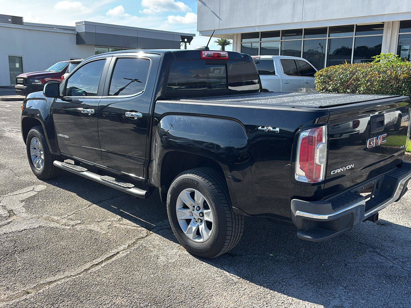 Used 2016 GMC Canyon SLE w/ SLE Convenience Package AWD/4WD image 5