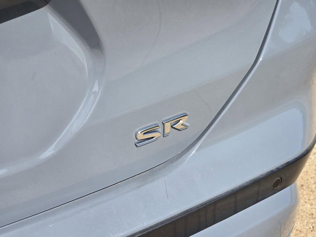 Used 2022 Nissan Kicks SR FWD image 8