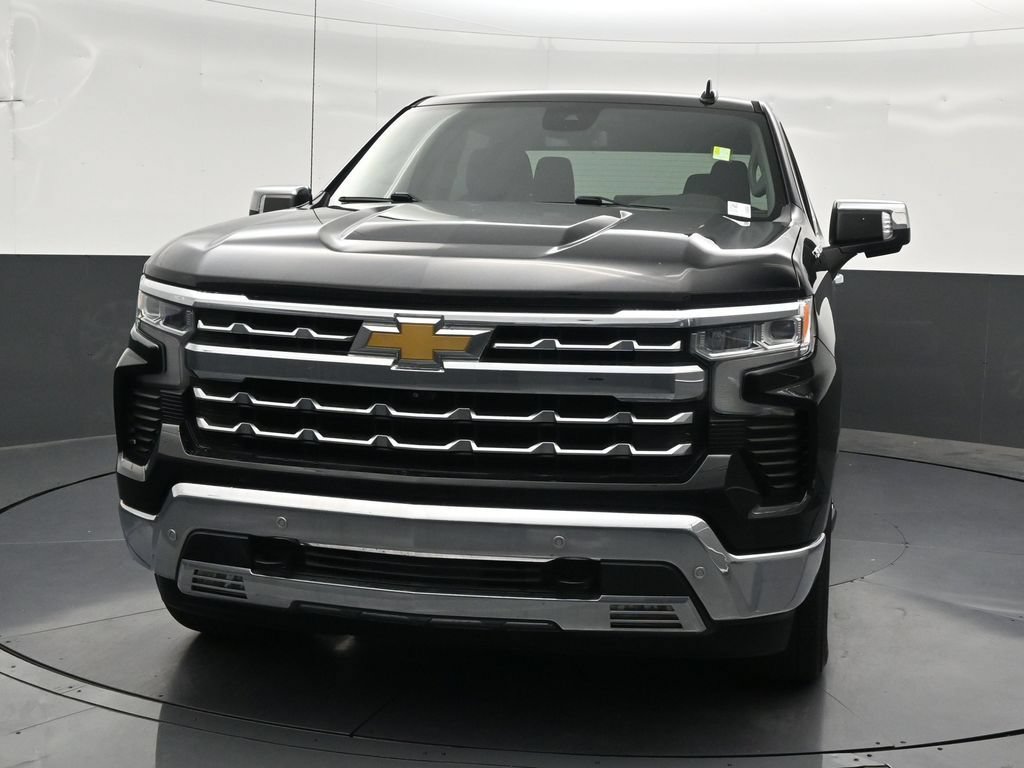 Used 2022 Chevrolet Silverado 1500 LTZ RWD image 9