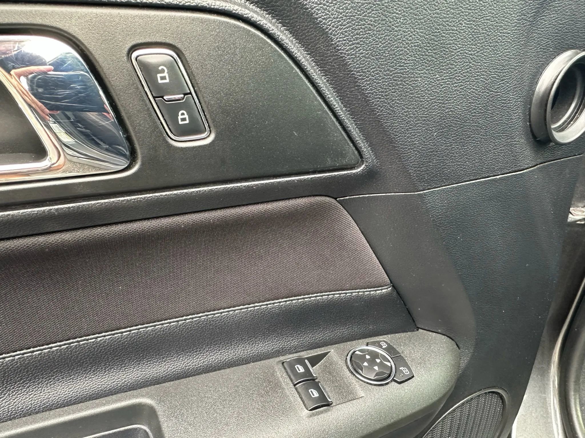 Used 2016 Ford Mustang Coupe image 12