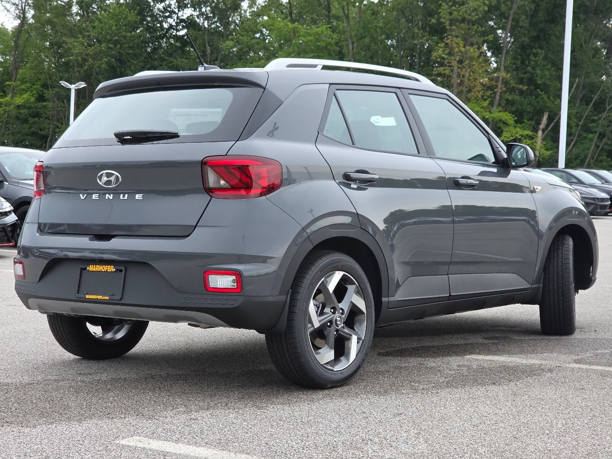New 2026 Hyundai Venue SEL FWD image 21