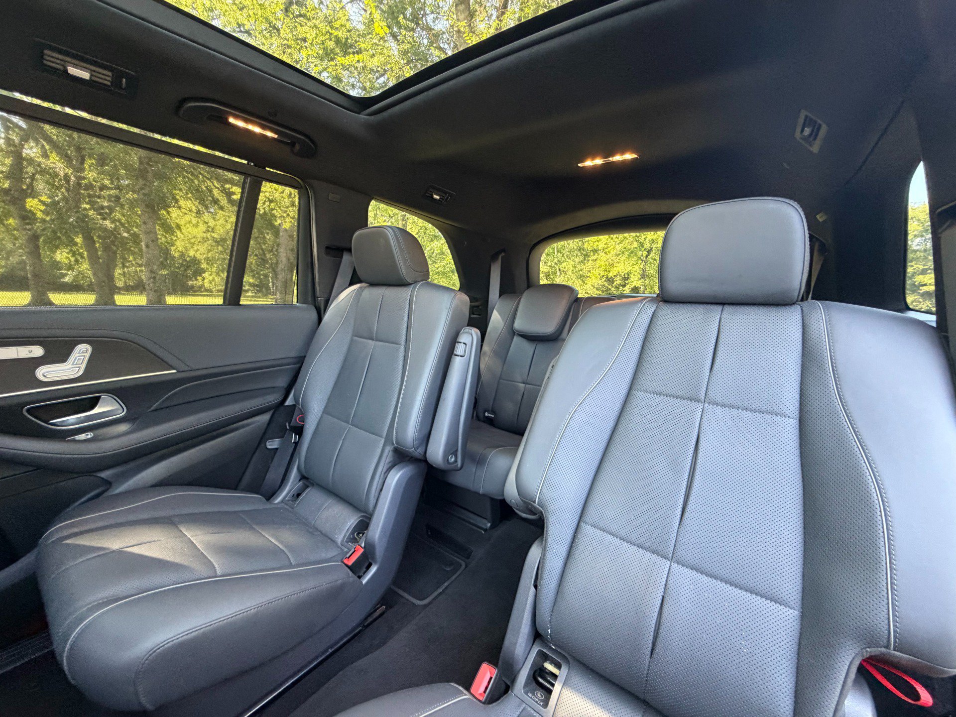Used 2020 Mercedes-Benz GLS 580 4MATIC image 13