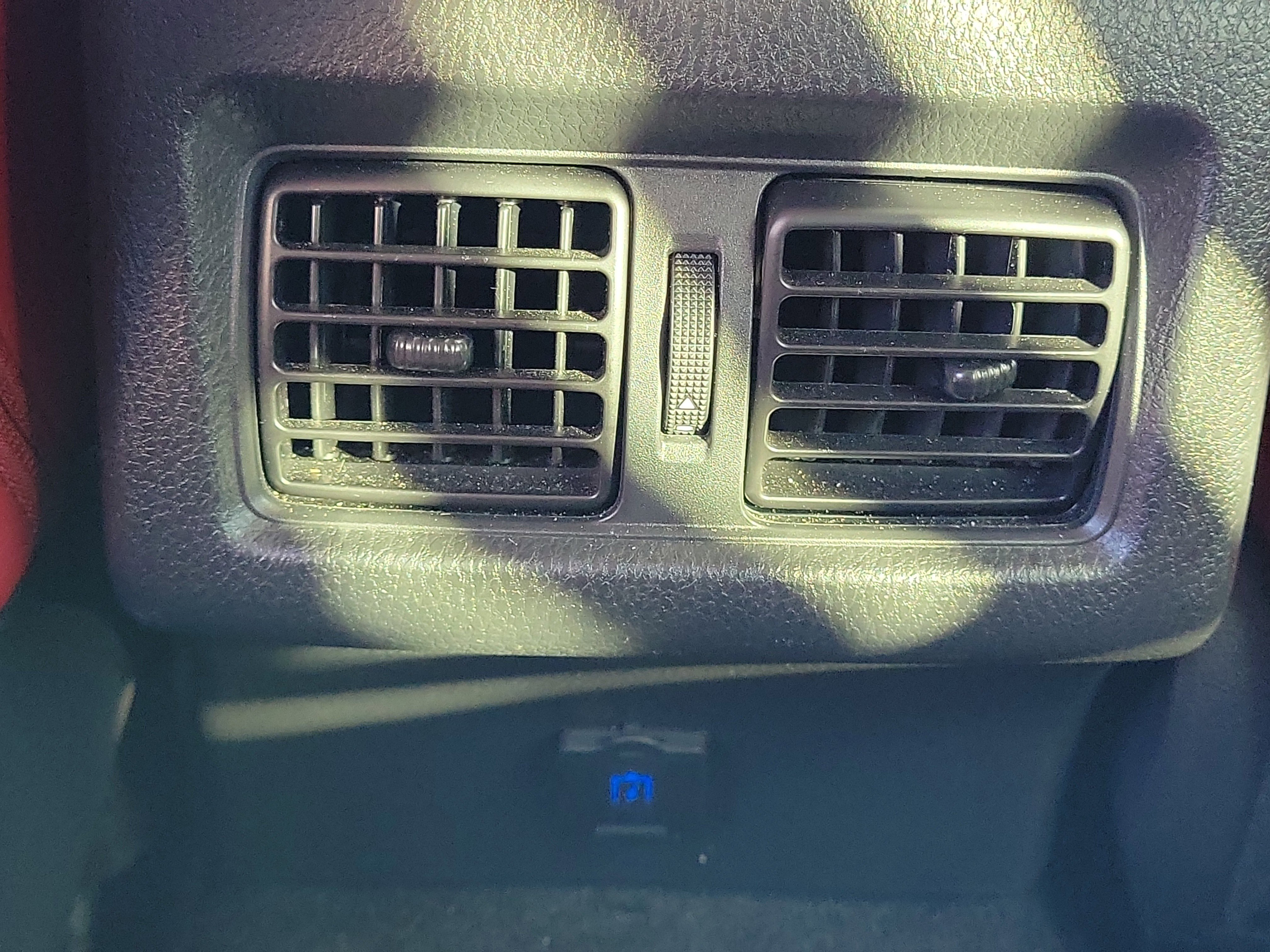 Used 2022 Toyota Camry XSE image 10