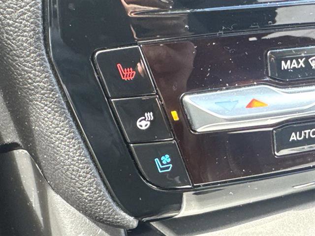 Certified 2022 Ford Explorer Limited w/ Limited Technology Package image 18