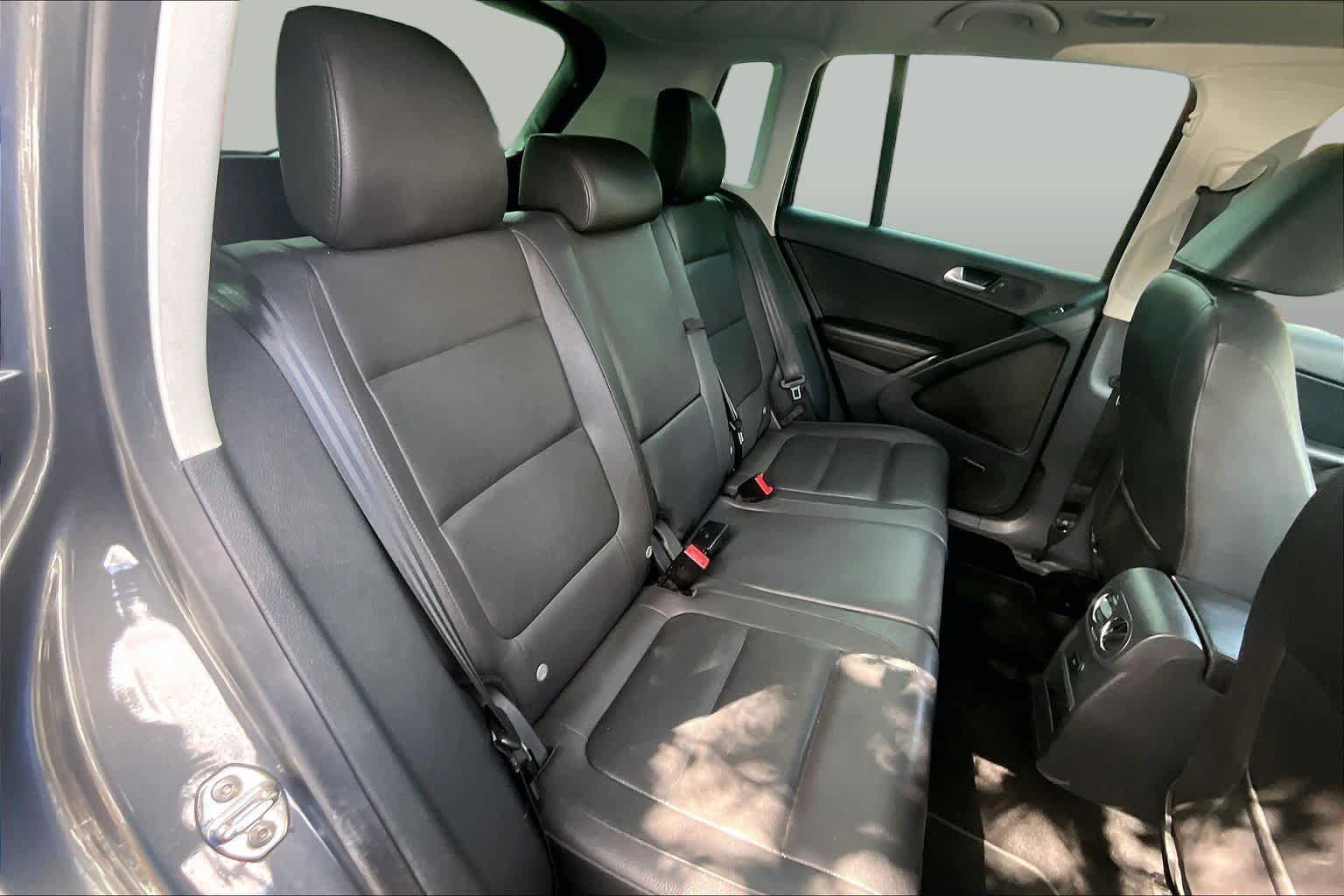 Used 2014 Volkswagen Tiguan SEL FWD image 20