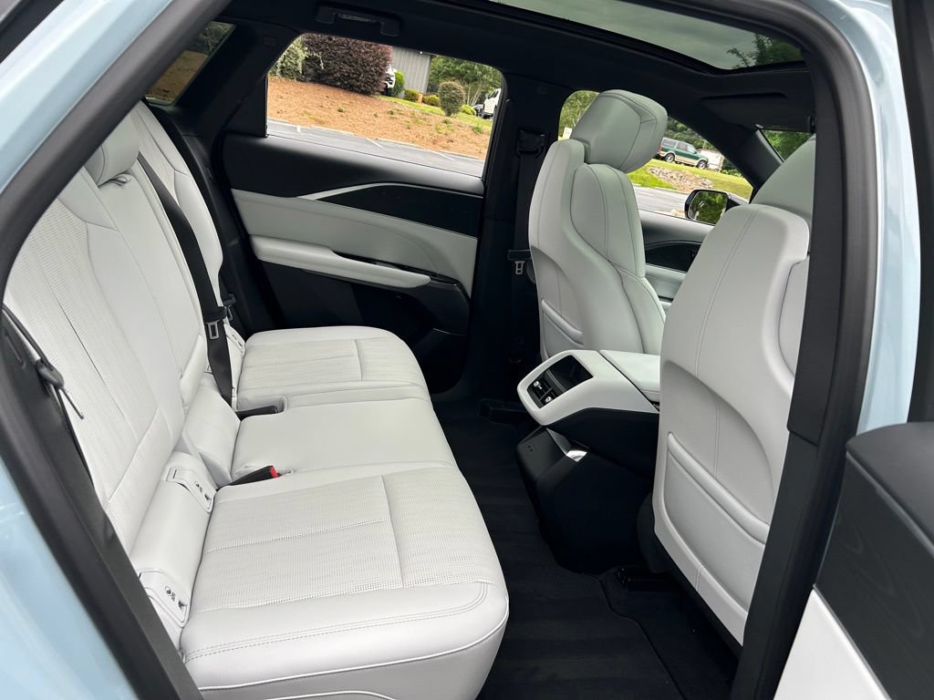 Used 2025 Cadillac Lyriq Sport RWD image 47