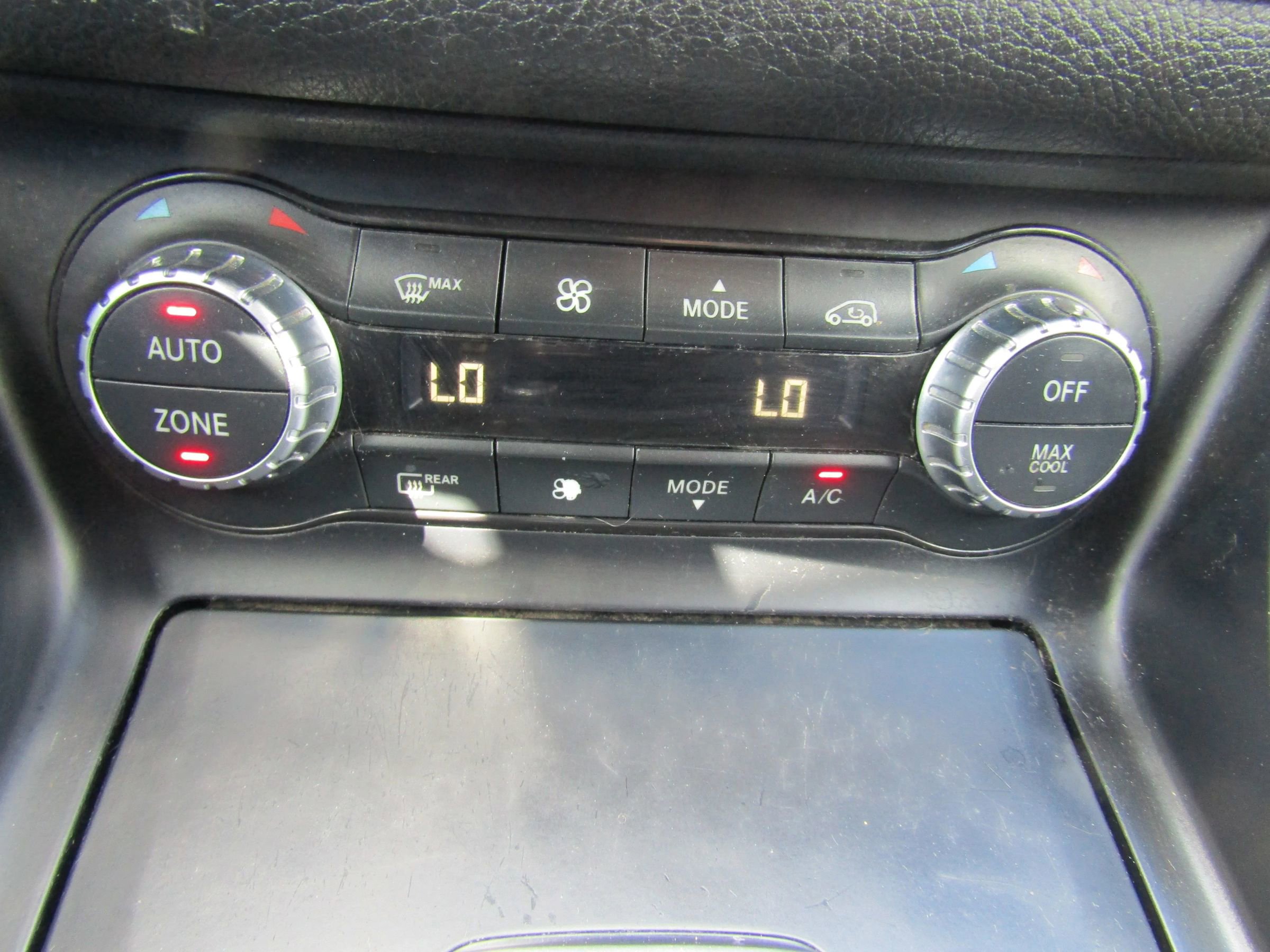 Used 2014 Mercedes-Benz CLA 250 image 25