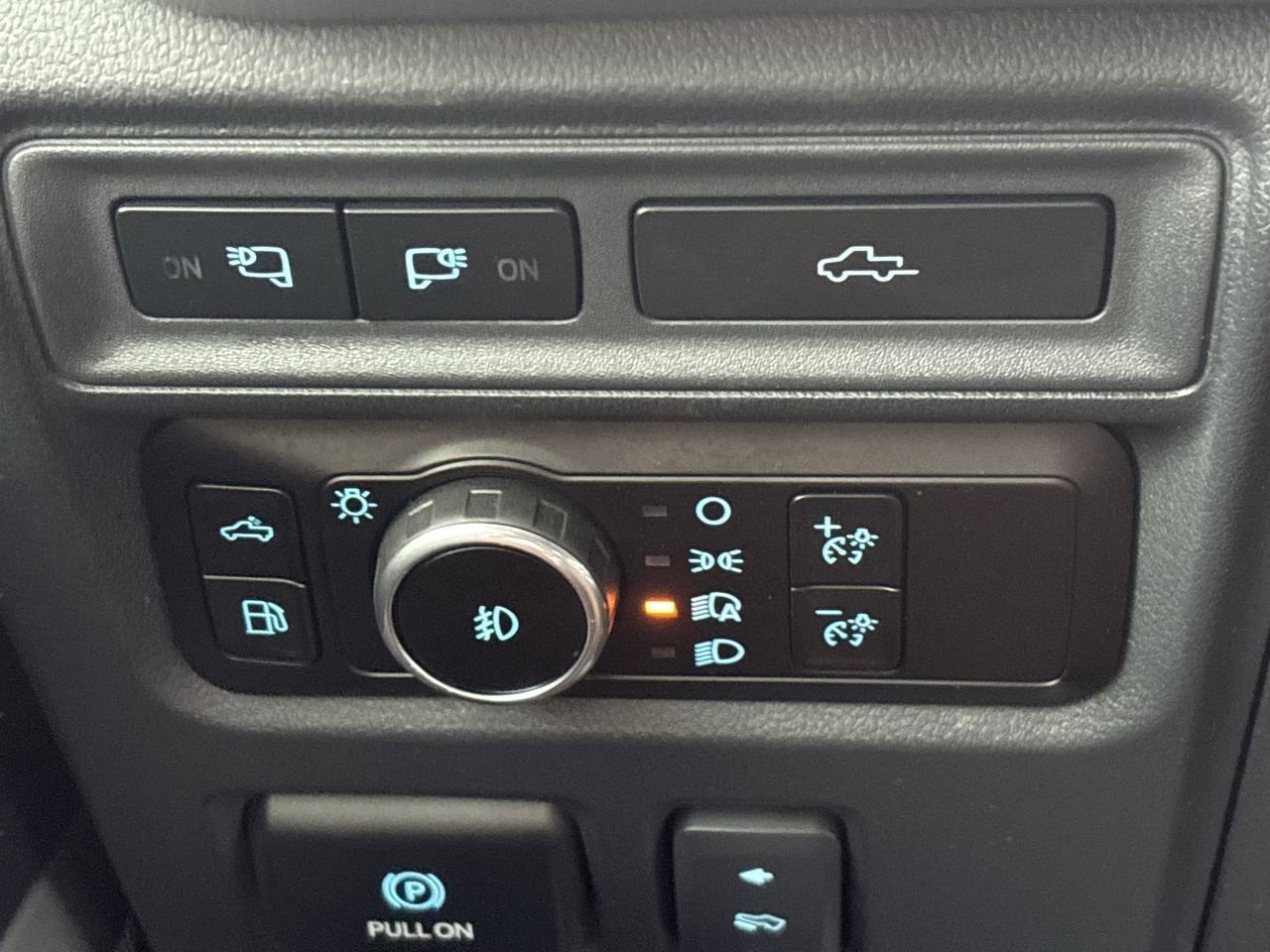 Used 2023 Ford F150 Lariat w/ Equipment Group 502A High image 28