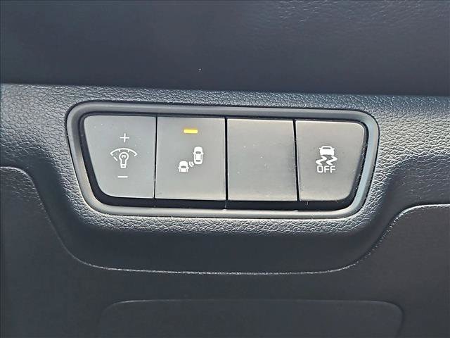 Used 2022 Kia Forte LXS w/ LXS Technology Package FWD image 13