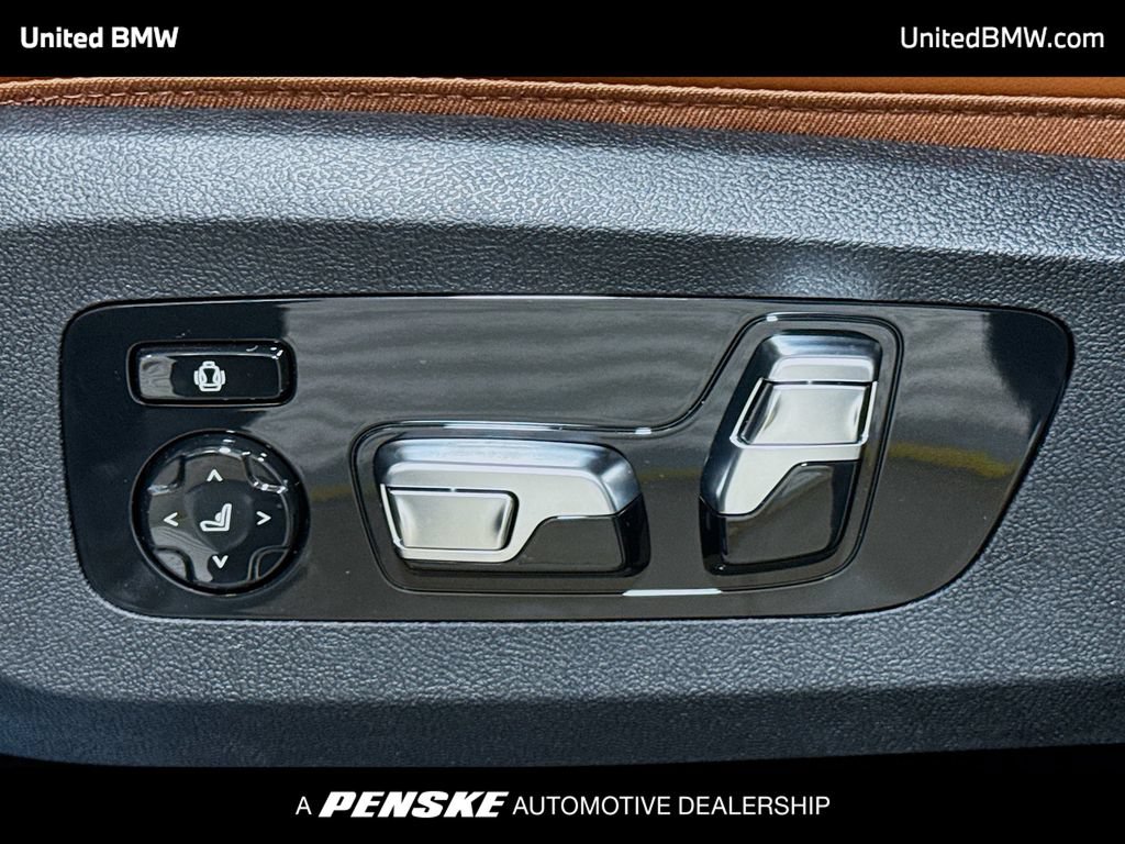 New 2027 BMW X7 xDrive40i w/ M Sport Package AWD/4WD image 4