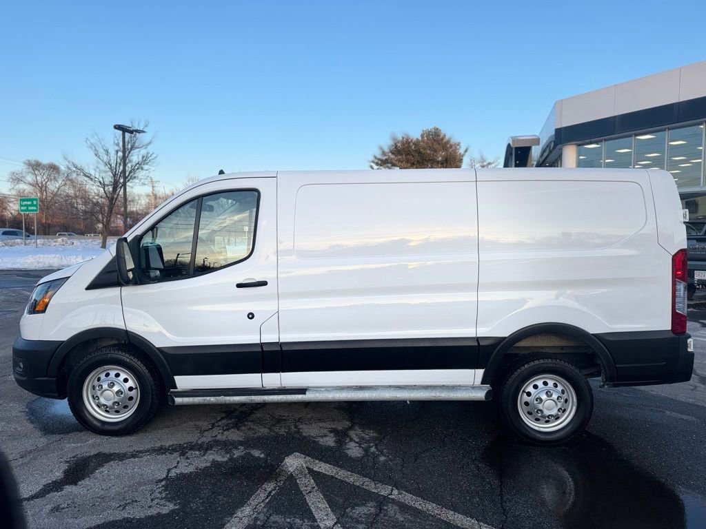 Used 2024 Ford Transit 250 Low Roof AWD w/ Exterior Upgrade Package image 2