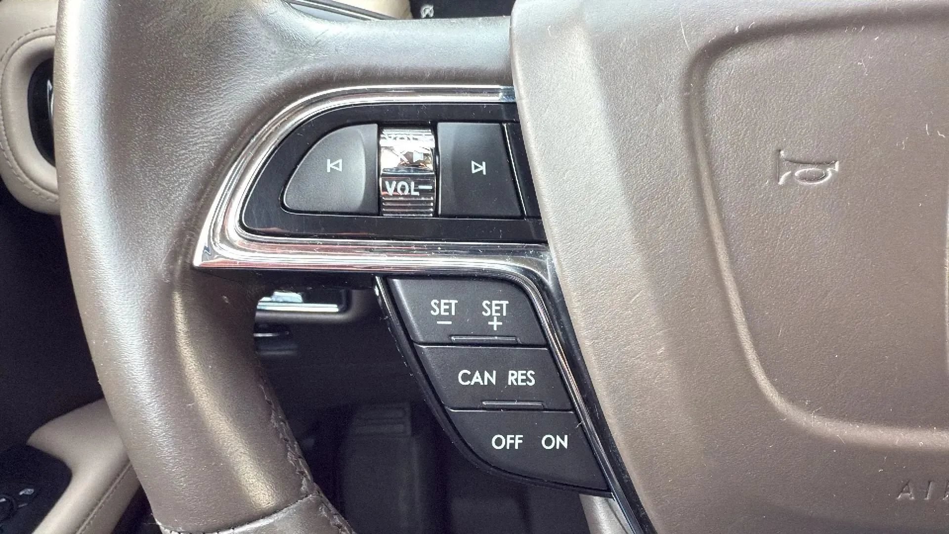 Used 2021 Lincoln Nautilus Reserve FWD image 30
