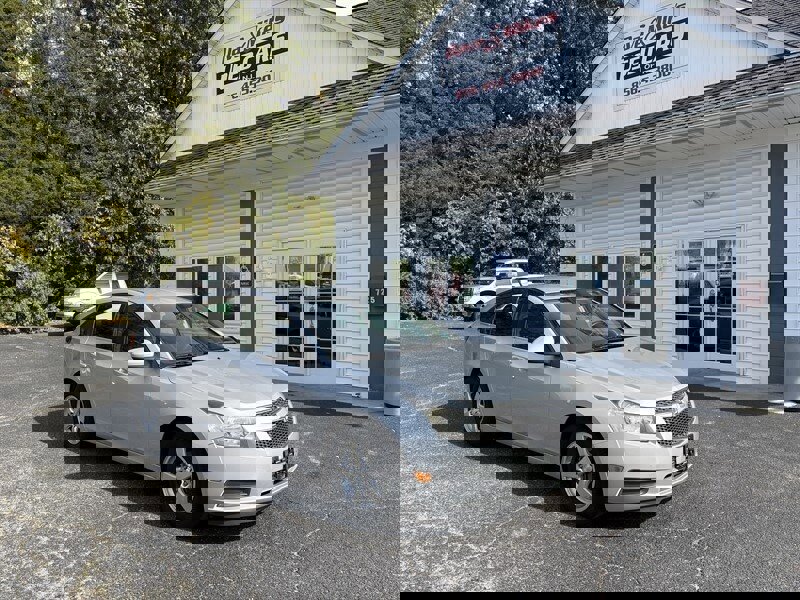 Used 2014 Chevrolet Cruze LT image 1