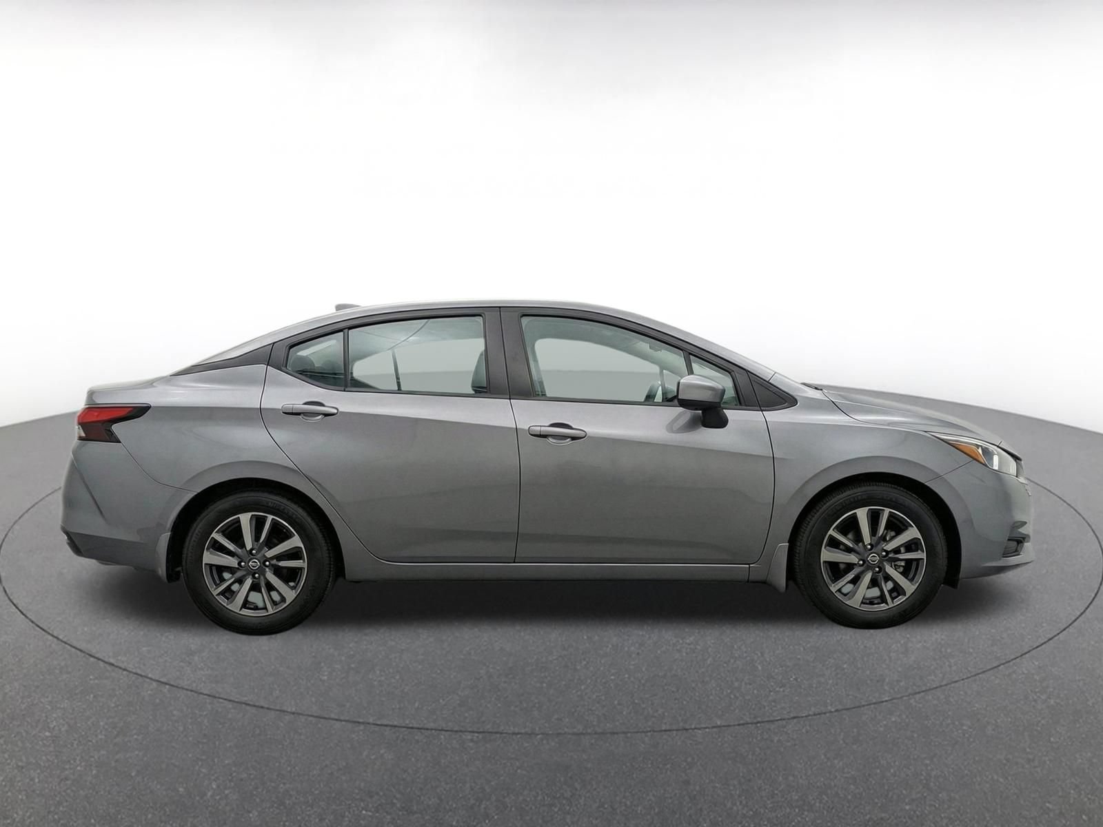 Used 2025 Nissan Versa SV FWD image 14