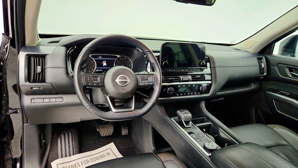 Used 2023 Nissan Pathfinder SL w/ SL Premium Package AWD/4WD image 13