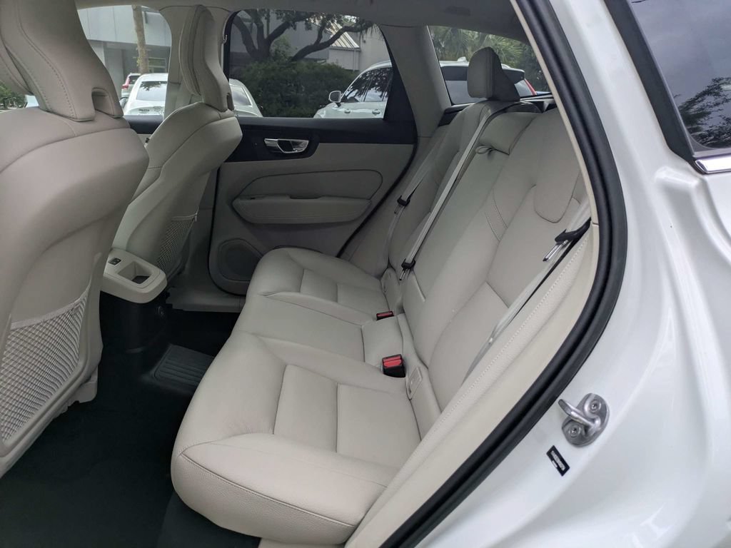 Used 2022 Volvo XC60 T8 Inscription Expression AWD/4WD image 13