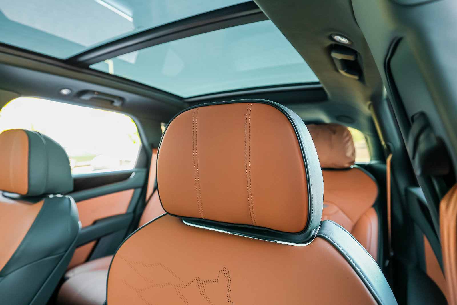 New 2027 Bentley Bentayga AWD/4WD image 28