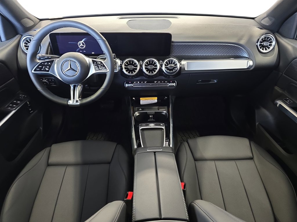 New 2026 Mercedes-Benz GLB 250 image 9