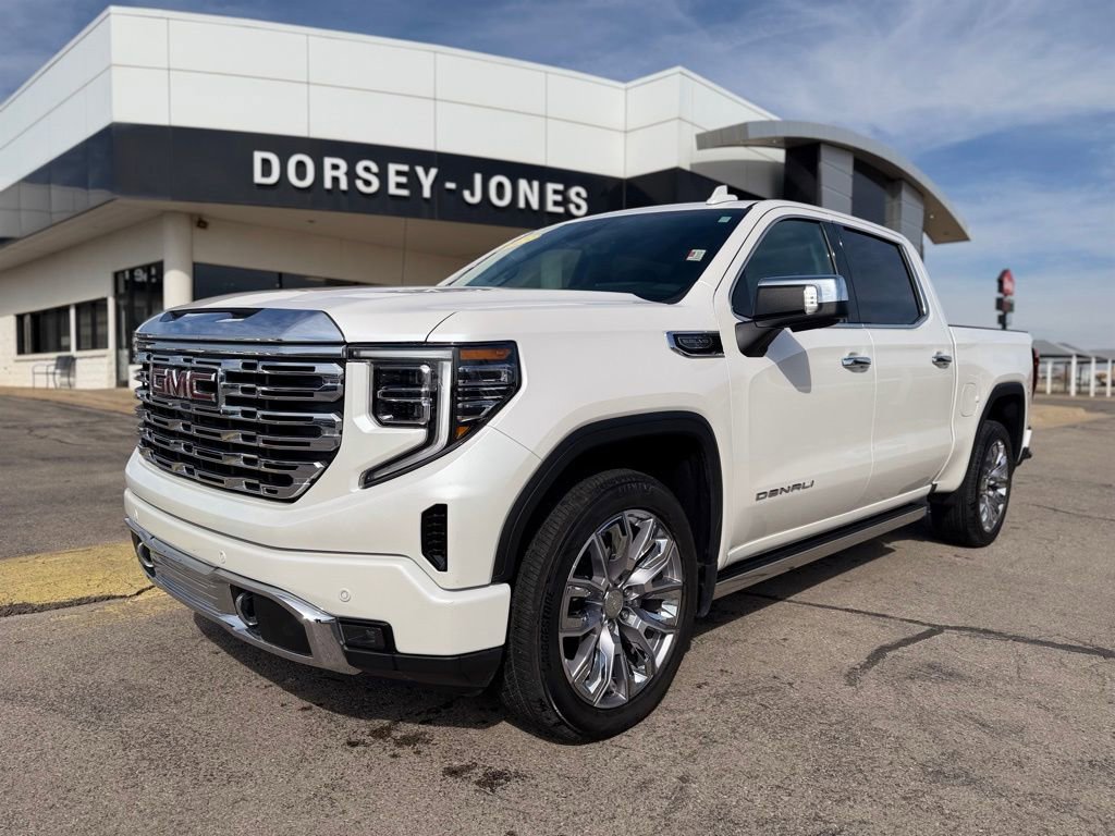 Used 2023 GMC Sierra 1500 Denali w/ Denali Reserve Package AWD/4WD image 1