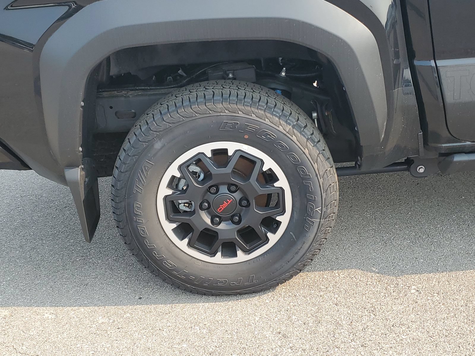 Used 2026 Toyota Tacoma TRD Off-Road AWD/4WD image 5