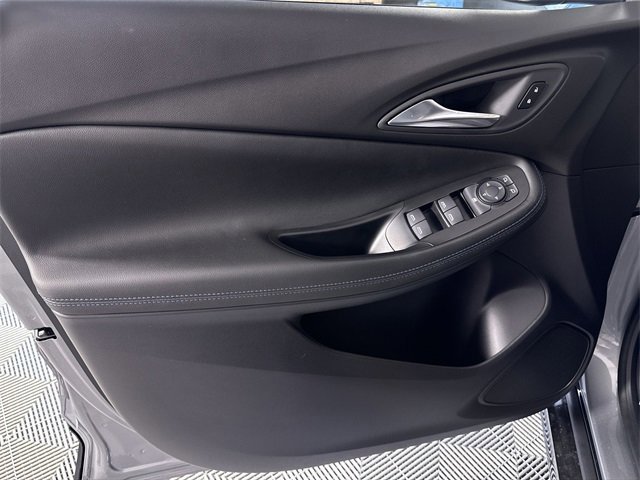 Used 2025 Buick Encore GX Sport Touring w/ Advanced Technology Package image 23