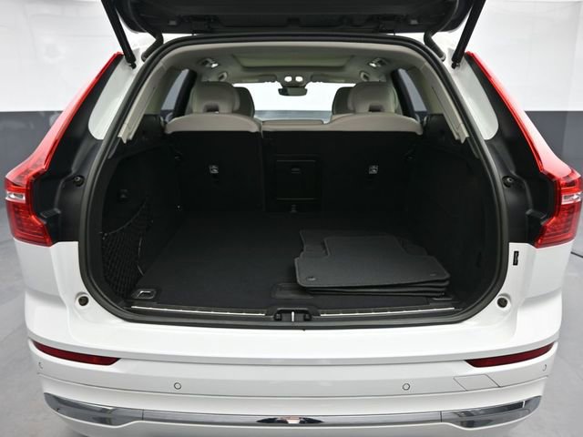 Used 2023 Volvo XC60 B5 Ultimate image 29