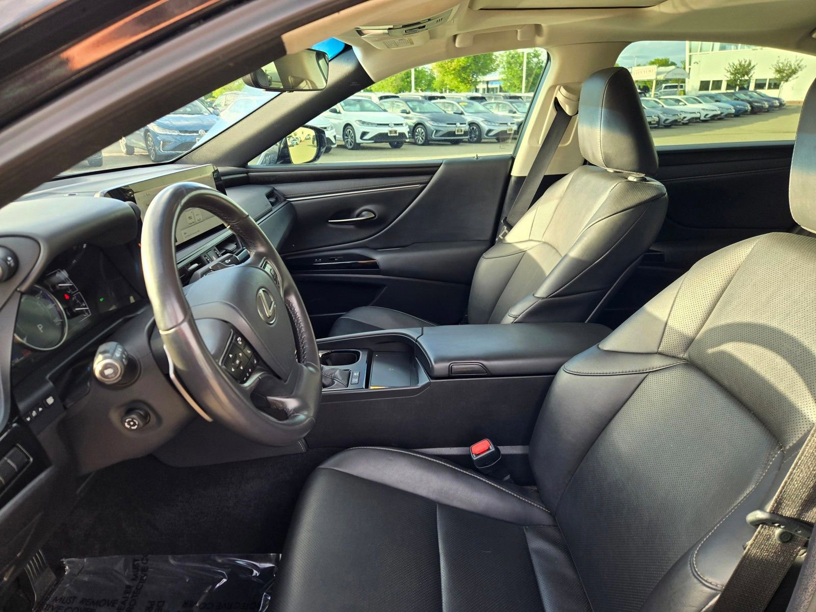 Used 2024 Lexus ES 300h w/ Premium Package image 20