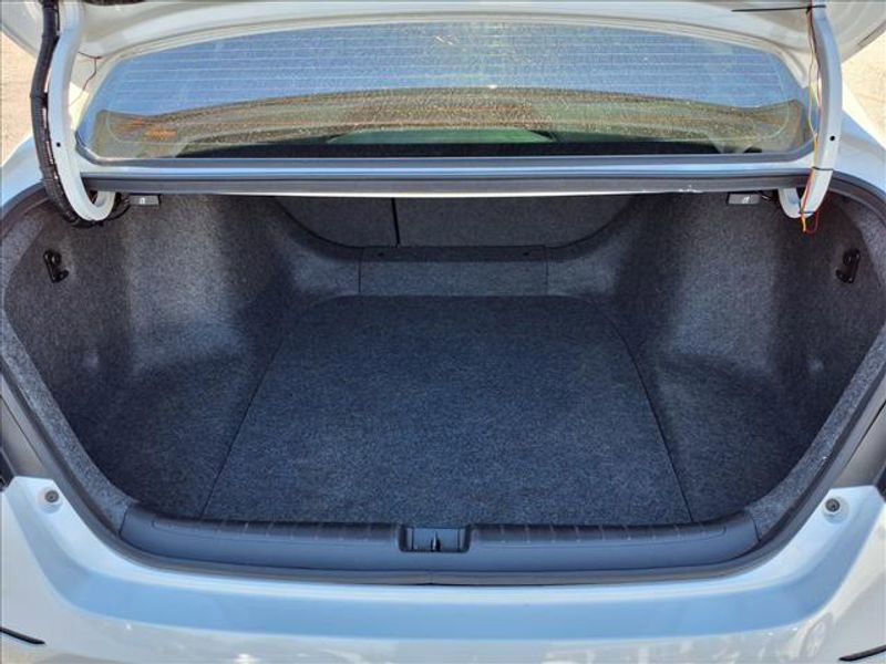 Used 2018 Honda Accord Touring image 25