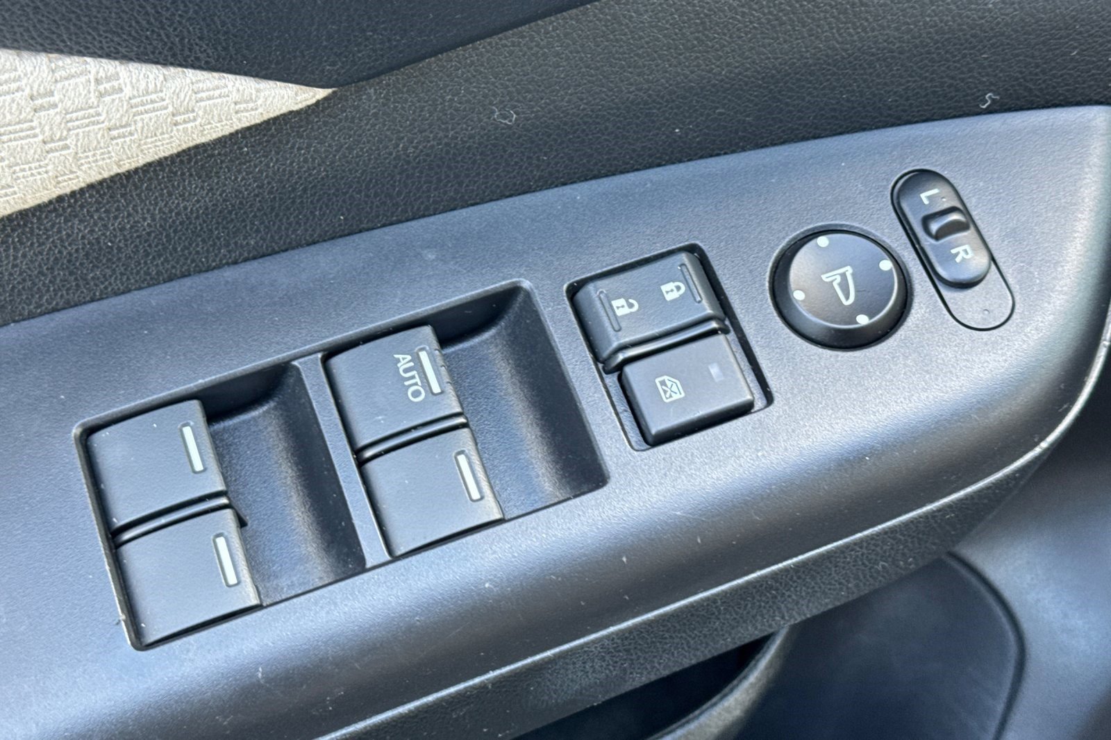 Used 2016 Honda CR-V EX image 13