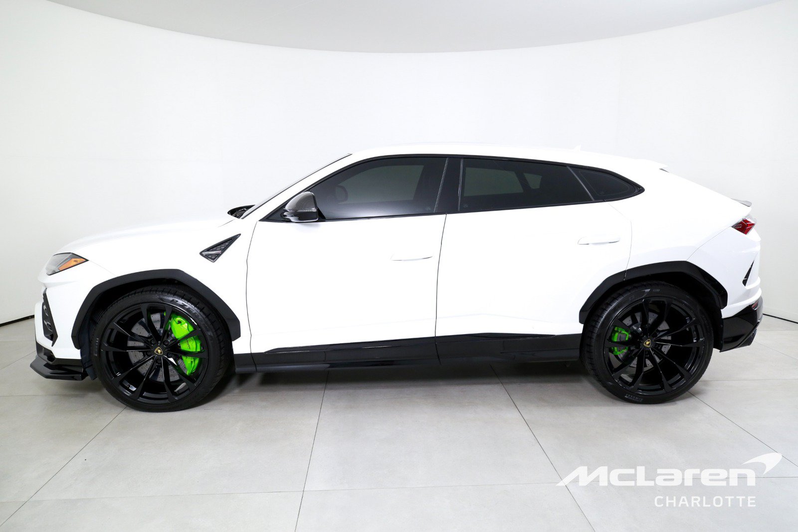 Used 2022 Lamborghini Urus AWD/4WD image 5