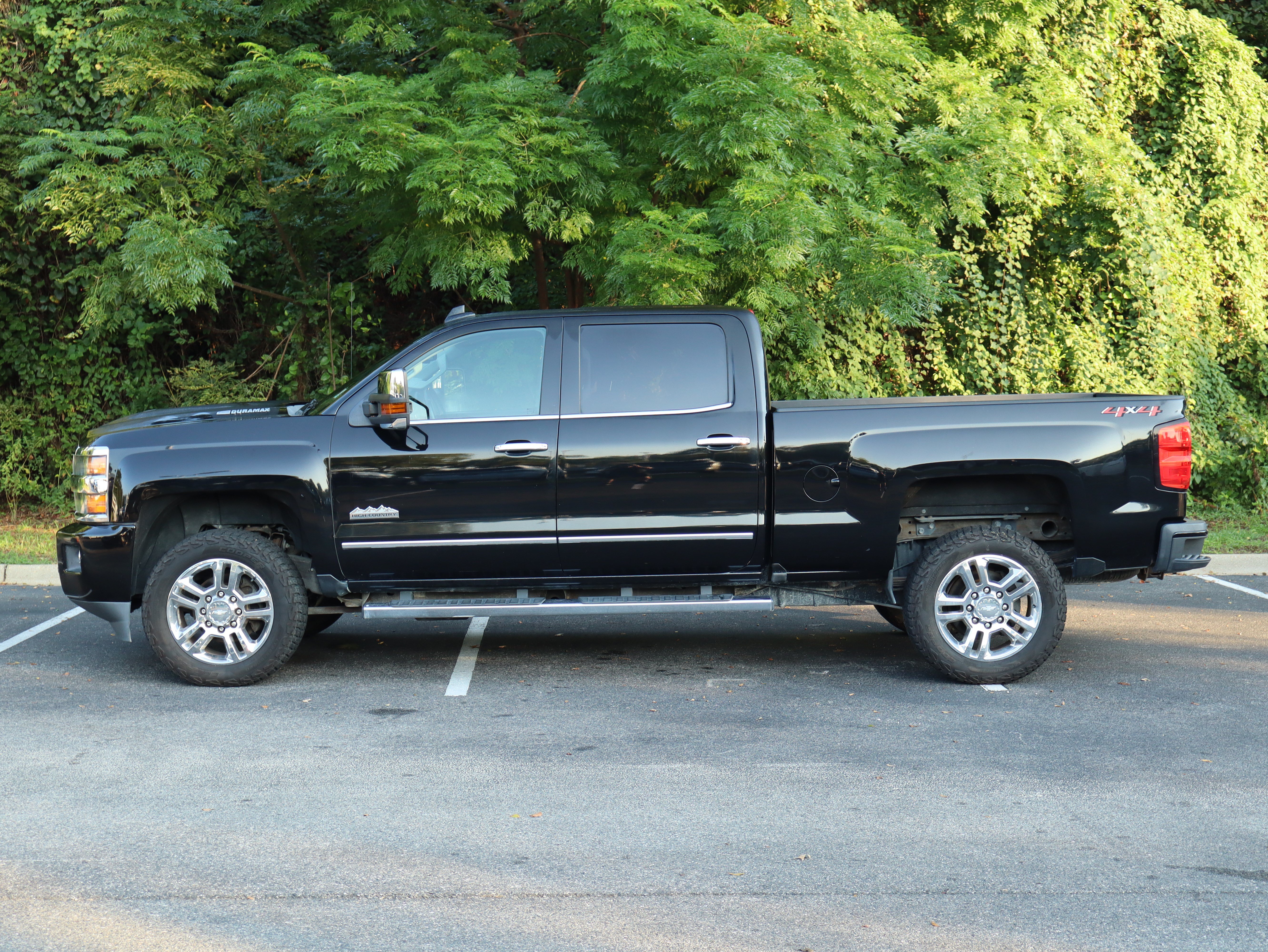 Used 2018 Chevrolet Silverado 2500 High Country w/ Duramax Plus Package AWD/4WD image 6