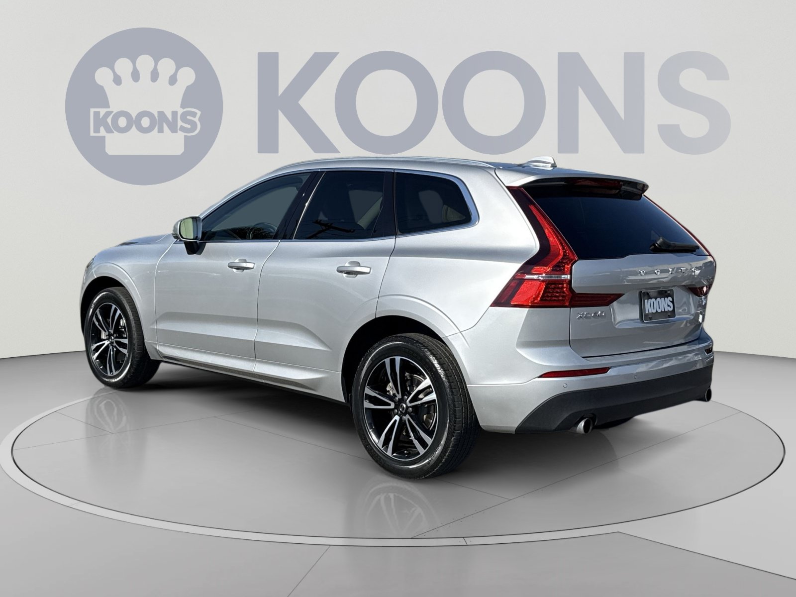 Used 2021 Volvo XC60 T5 Momentum w/ Climate Package AWD/4WD image 4