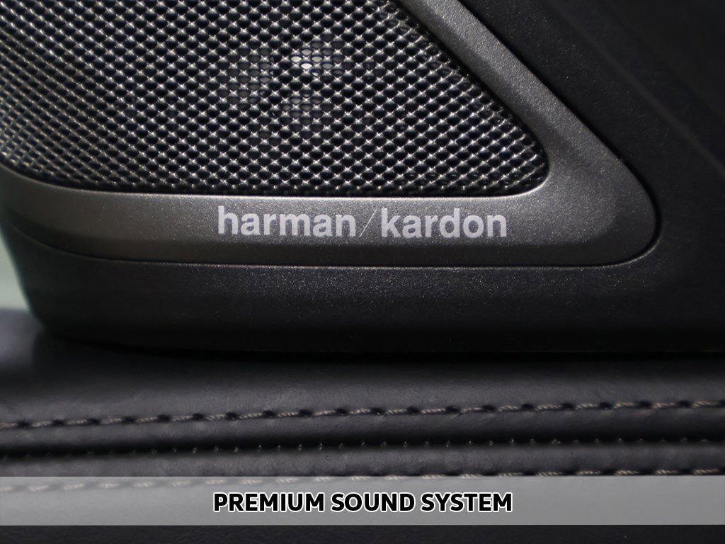 Used 2021 BMW 740i xDrive w/ Premium Package image 5